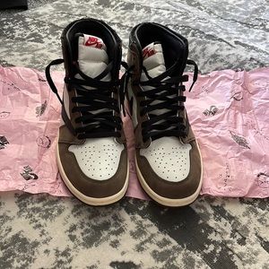 Jordan 1 Retro High Travis Scott